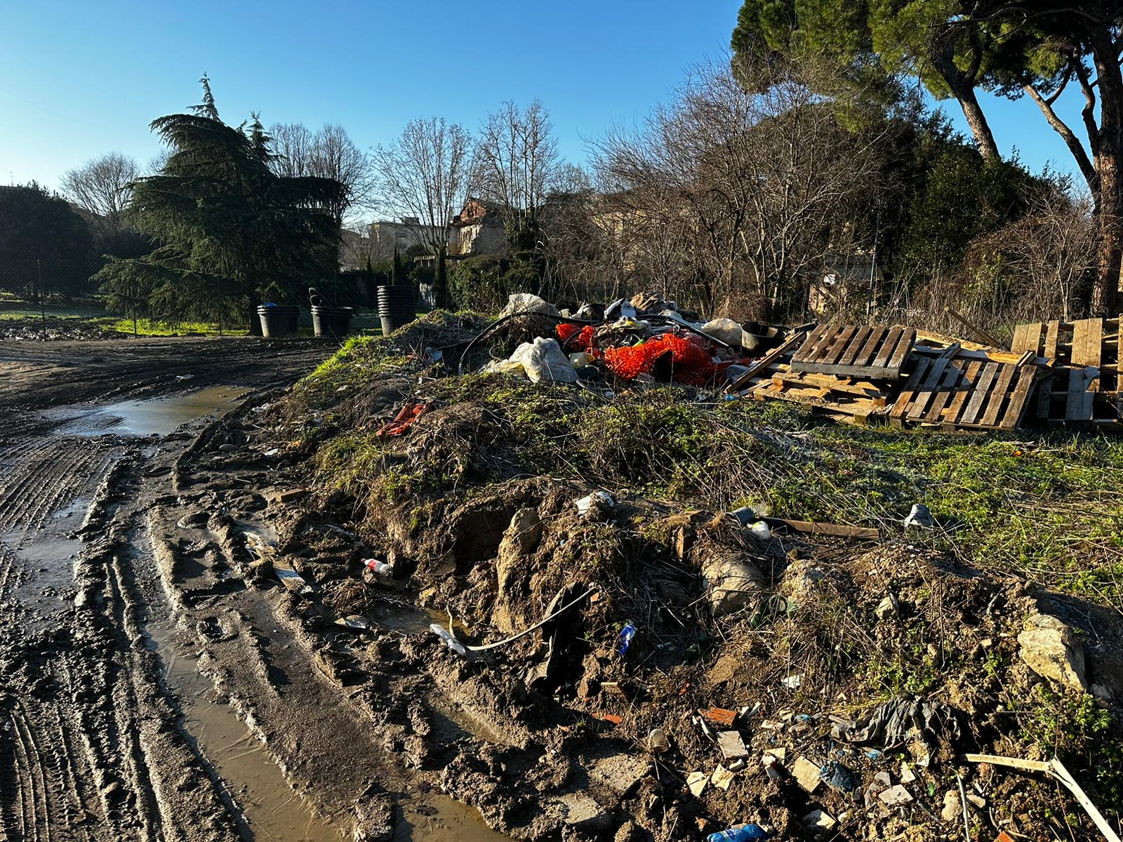 Roberto De Blasi (Capogruppo M5S): “Giardini di Mezzetta, lavori inadeguati con 450 mila euro di soldi pubblici. Imbarazzante parlare di riqualificazione! Nessuna inaugurazione per i lavori di “squalifica” dell’intera area”